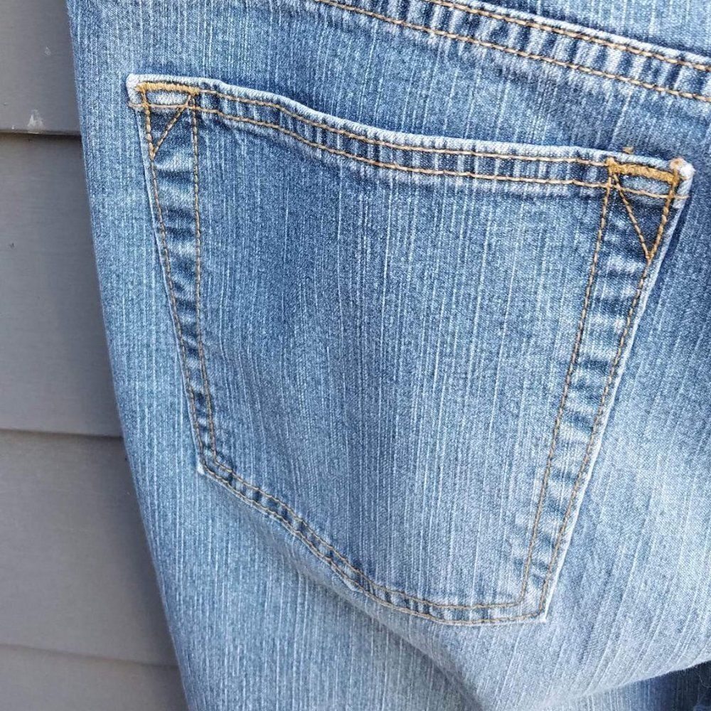 Signature Levi's Boot Cut Jeans Size 14 - Picture 8 of 11